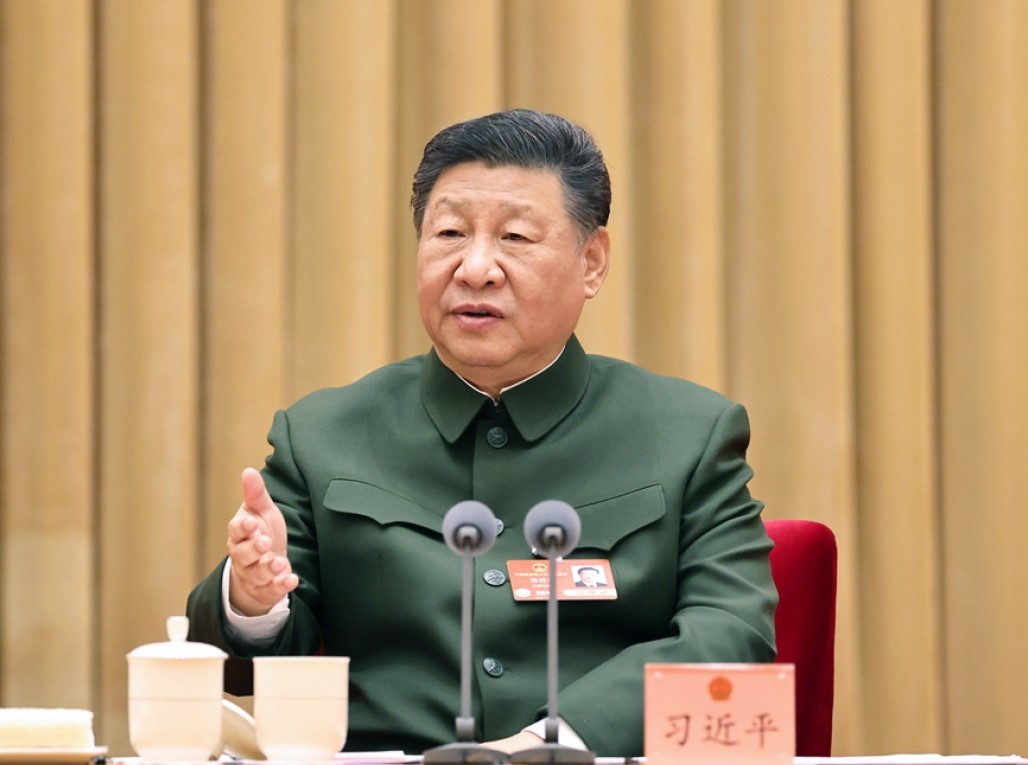 习近平出席解放军和武警部队代表团全体会议
