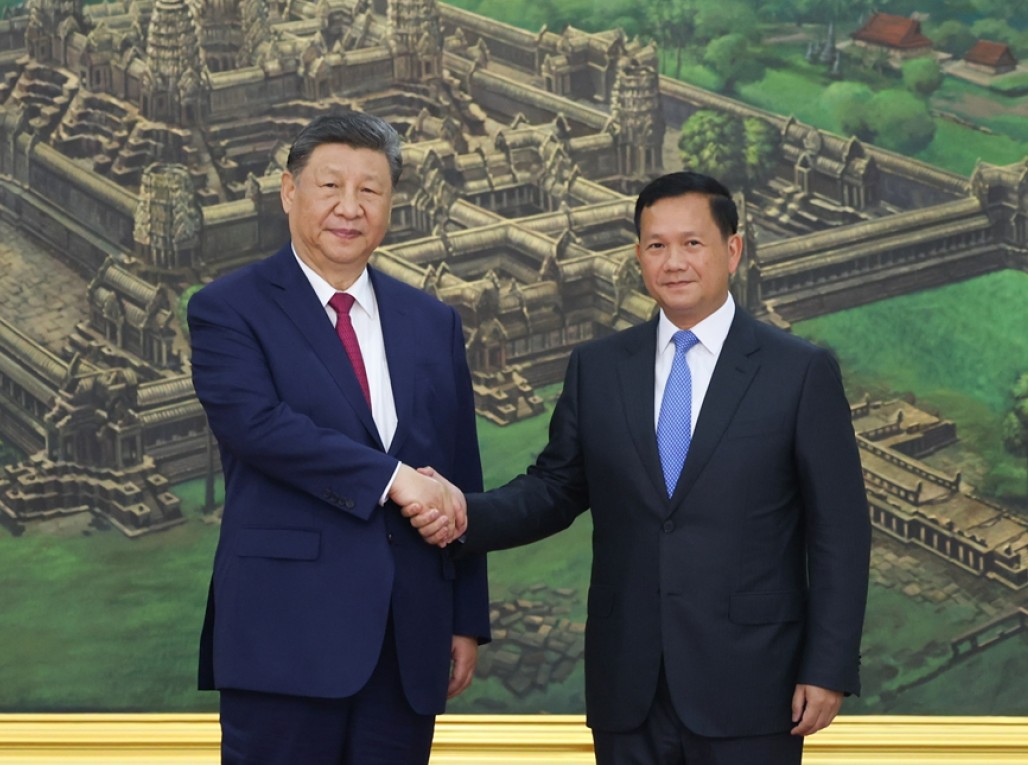 习近平同柬埔寨首相洪玛奈举行会谈