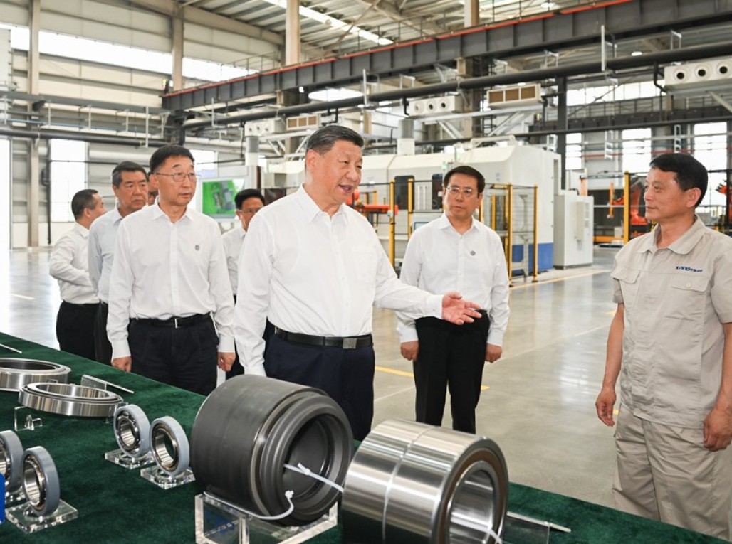 习近平：坚定信心推动高质量发展高效能治理 奋力谱写中原大地推进中国式现代化新篇章