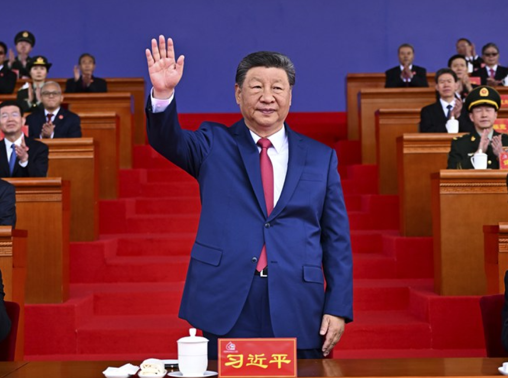 西藏自治区成立60周年庆祝大会隆重举行 习近平出席大会