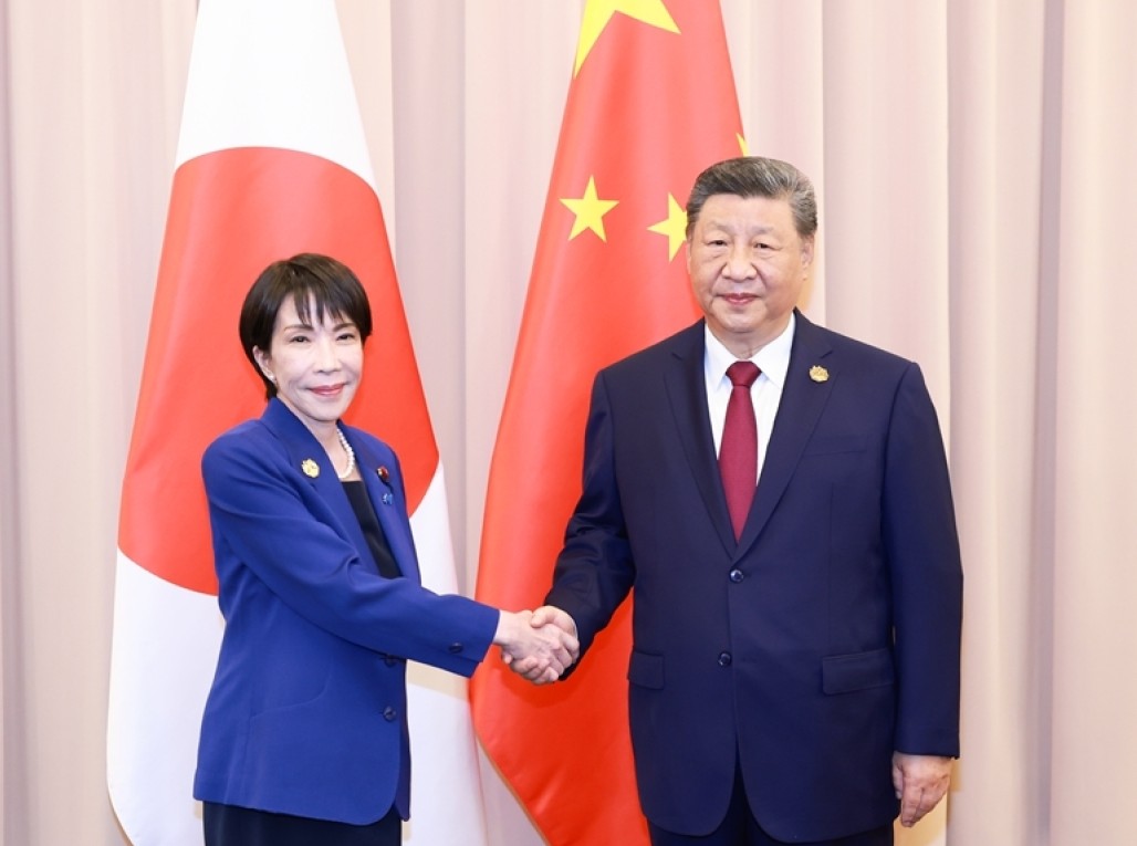 习近平会见日本首相高市早苗