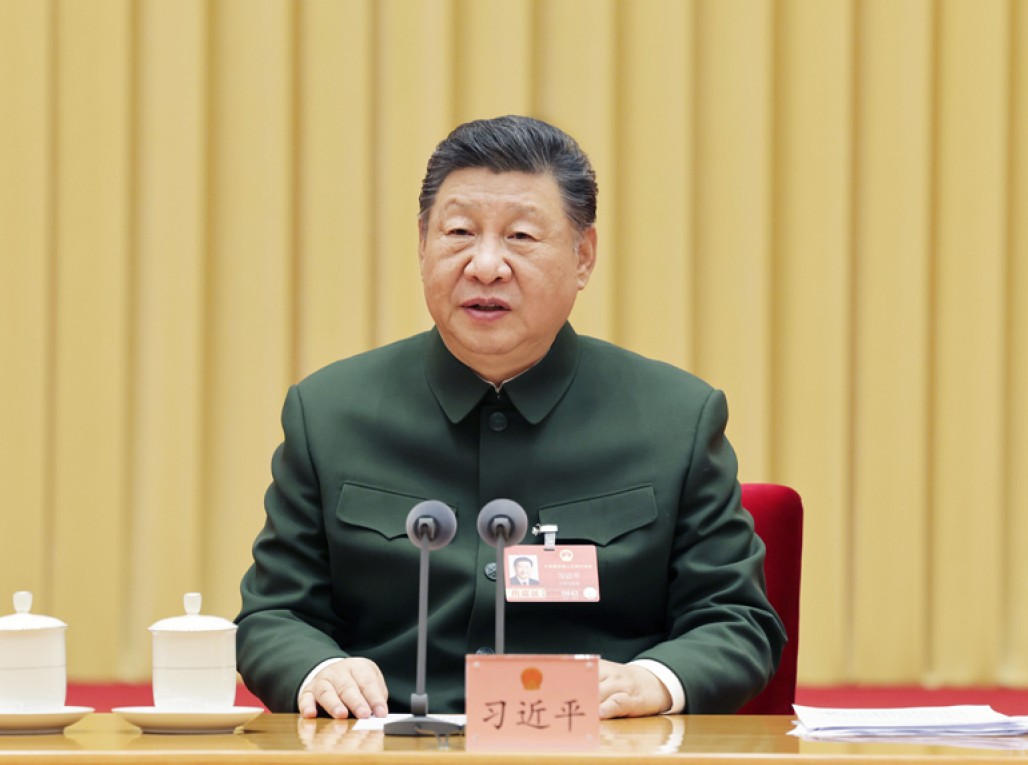 习近平出席解放军和武警部队代表团全体会议