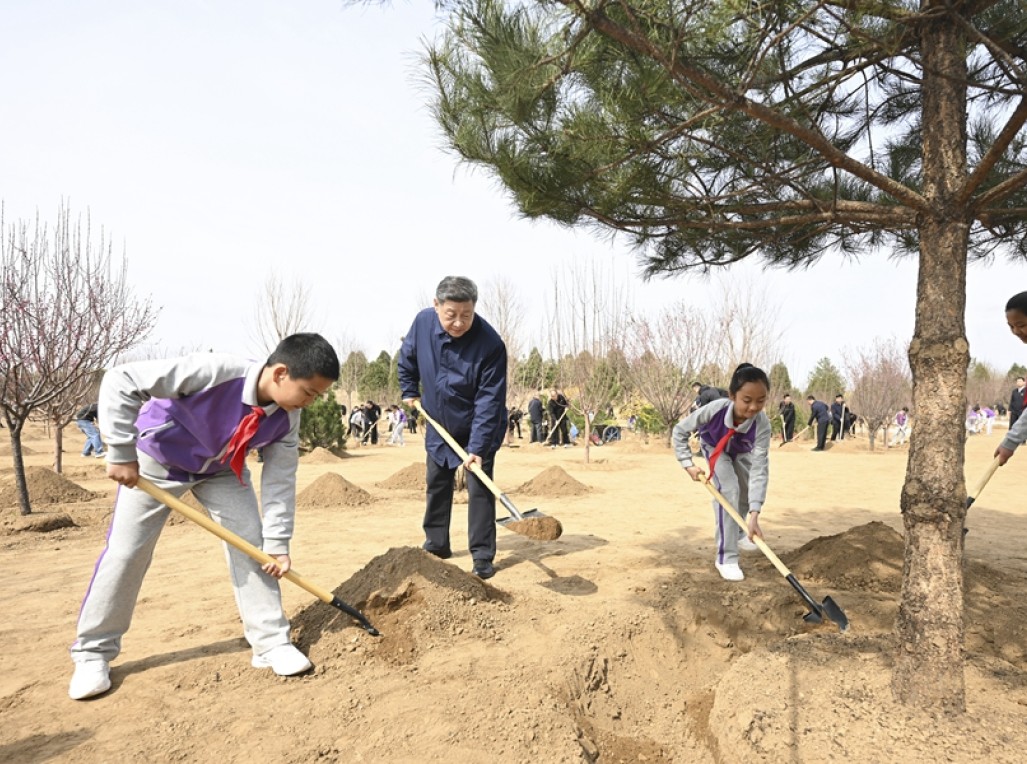习近平在参加首都义务植树活动时强调 为山川大地增添锦绣 让中国式现代化底色更加亮丽