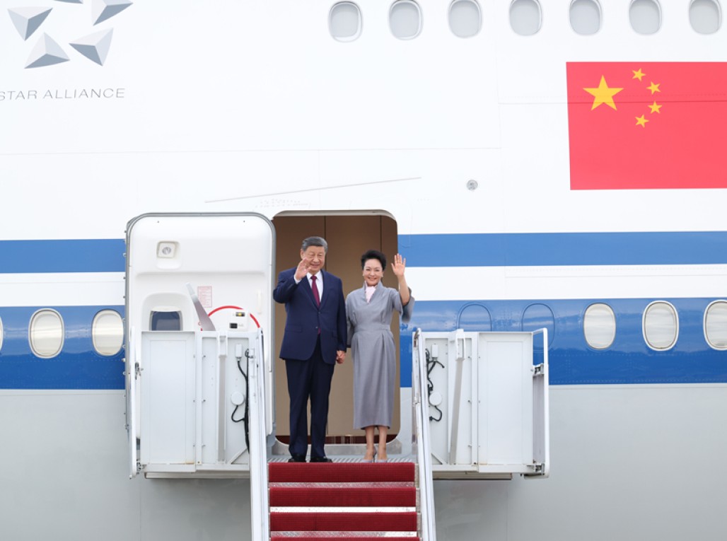 习近平抵达华盛顿对美国进行国事访问
