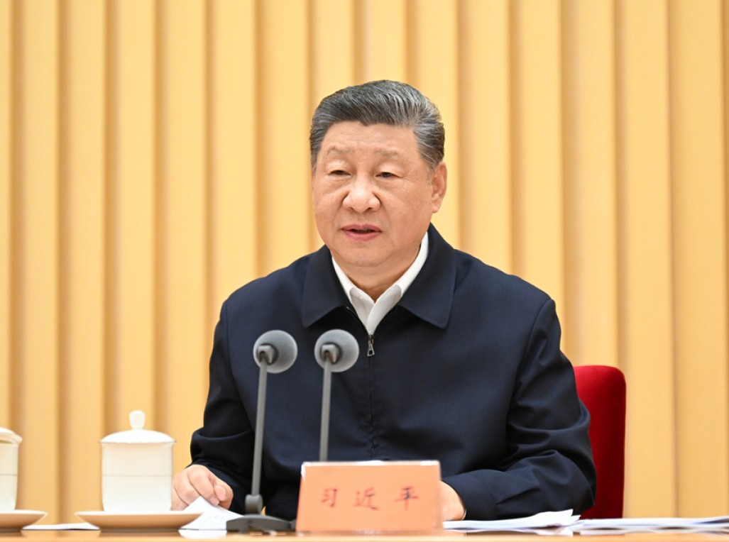 习近平出席全国卫生与健康大会并发表重要讲话